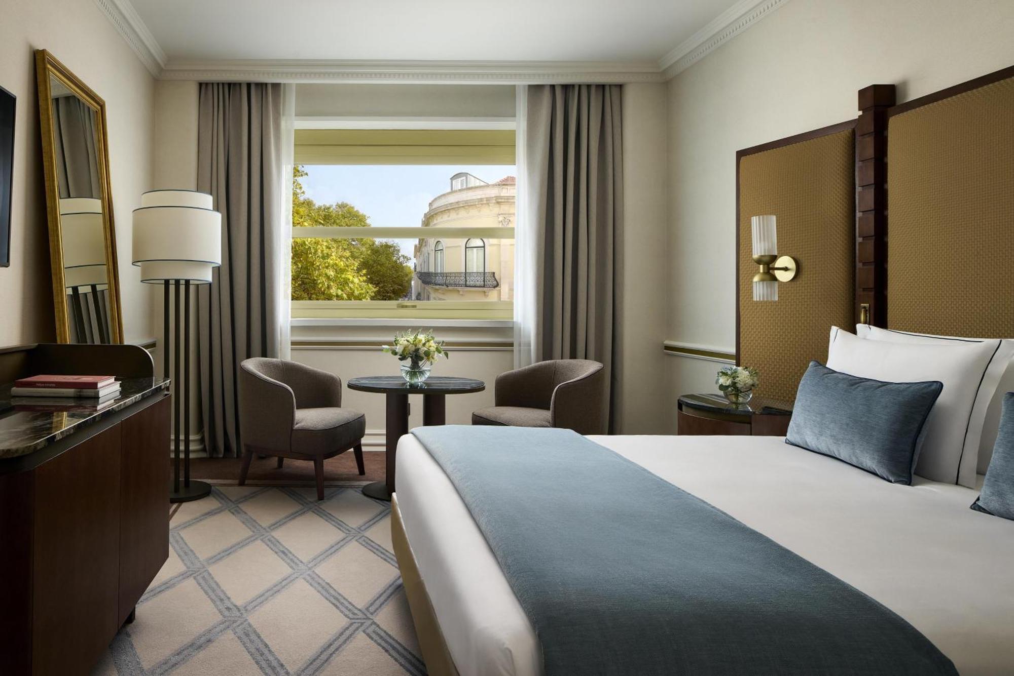 Deluxe City View Signature Extra Bed